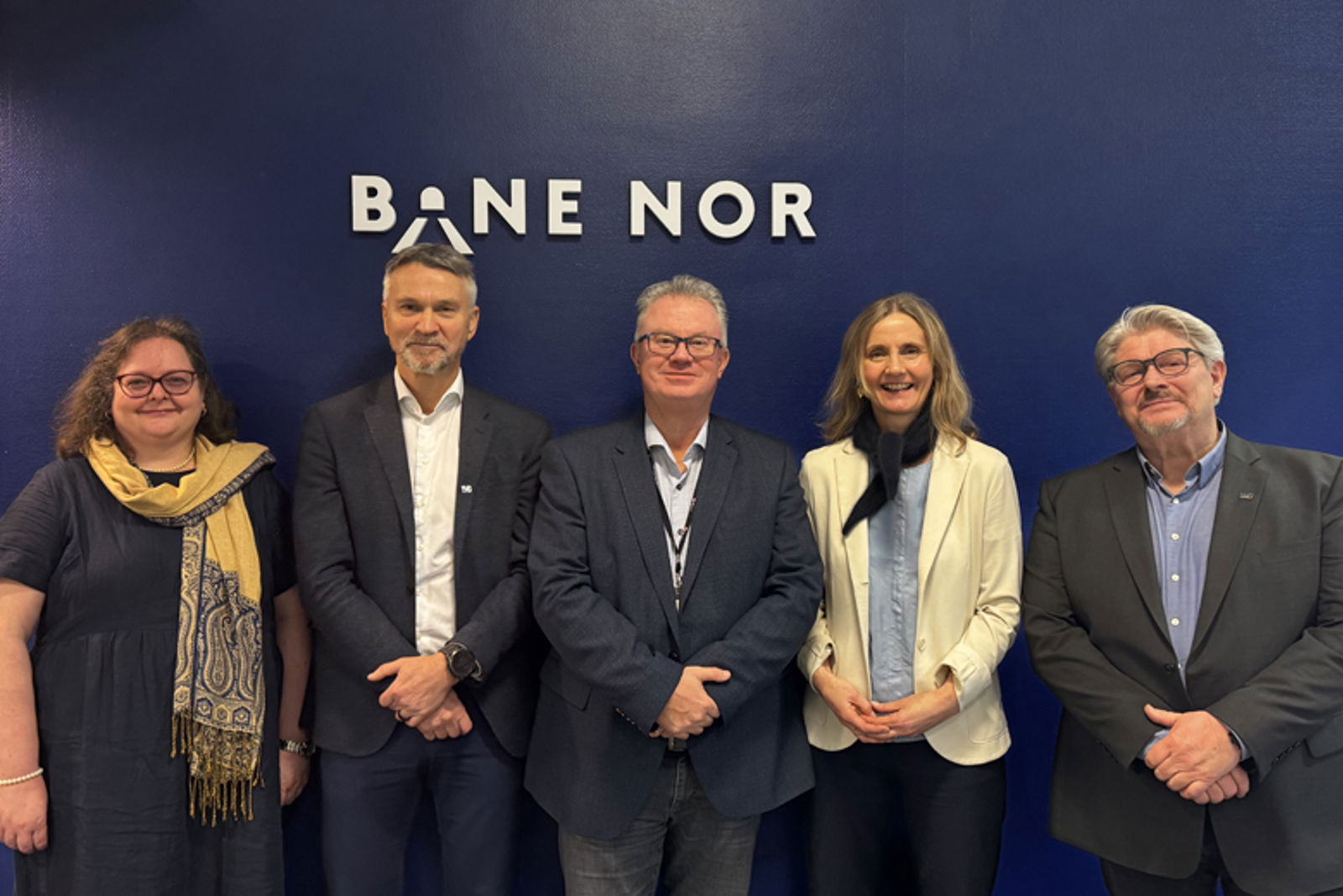 Bilde av personer fra ledelsen