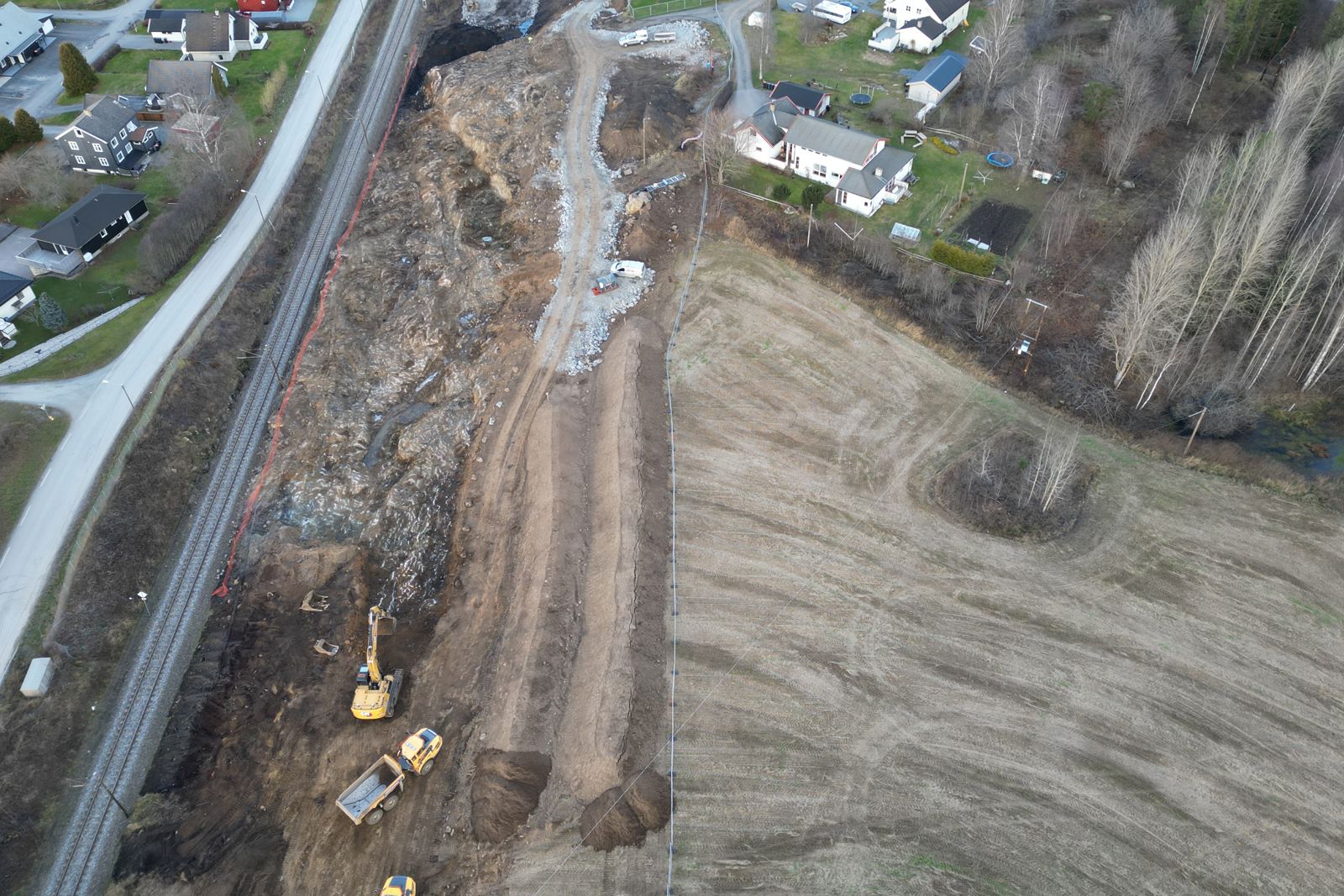 Bilde tatt fra luften over området langs jernbanen i Stangebyen.