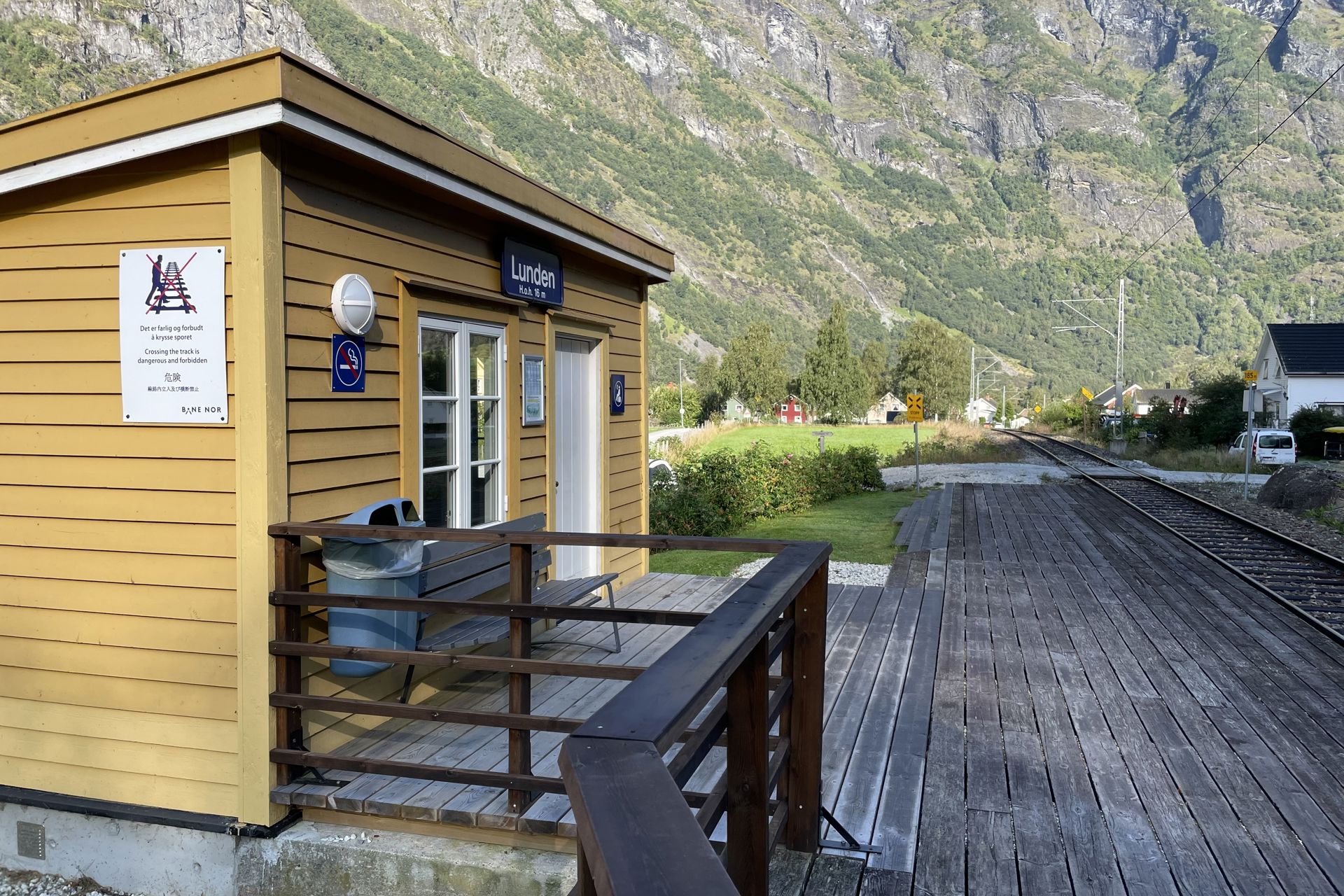 Eksteriørfoto av Lunden stasjon